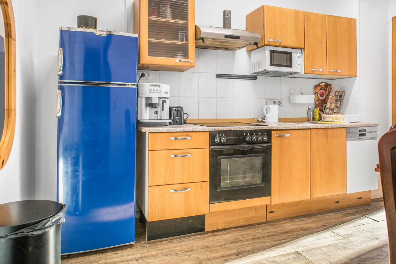 Superb 2br Apt. Very Spacious Near Millenium Tower Wien